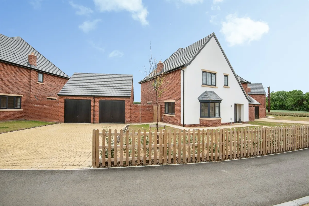 Muncey Grove, Bassingbourn, Royston