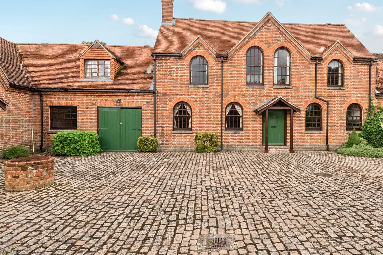 Elcot, Newbury, RG20 photo 1
