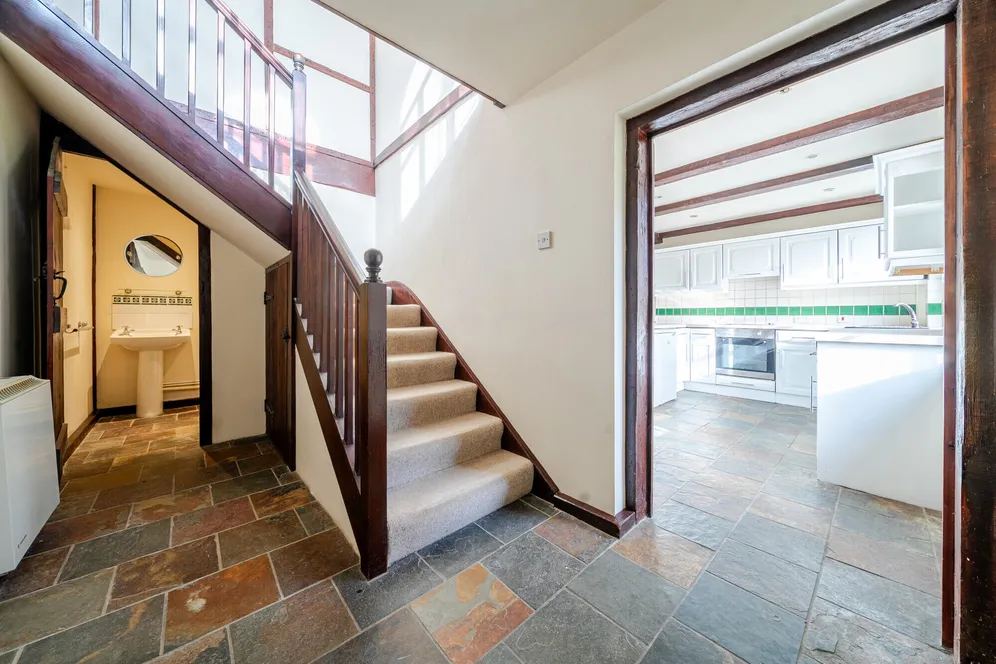 Elcot, Newbury, RG20 photo 5