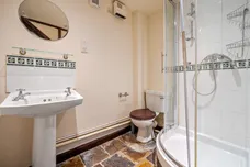 Elcot, Newbury, RG20 photo 9