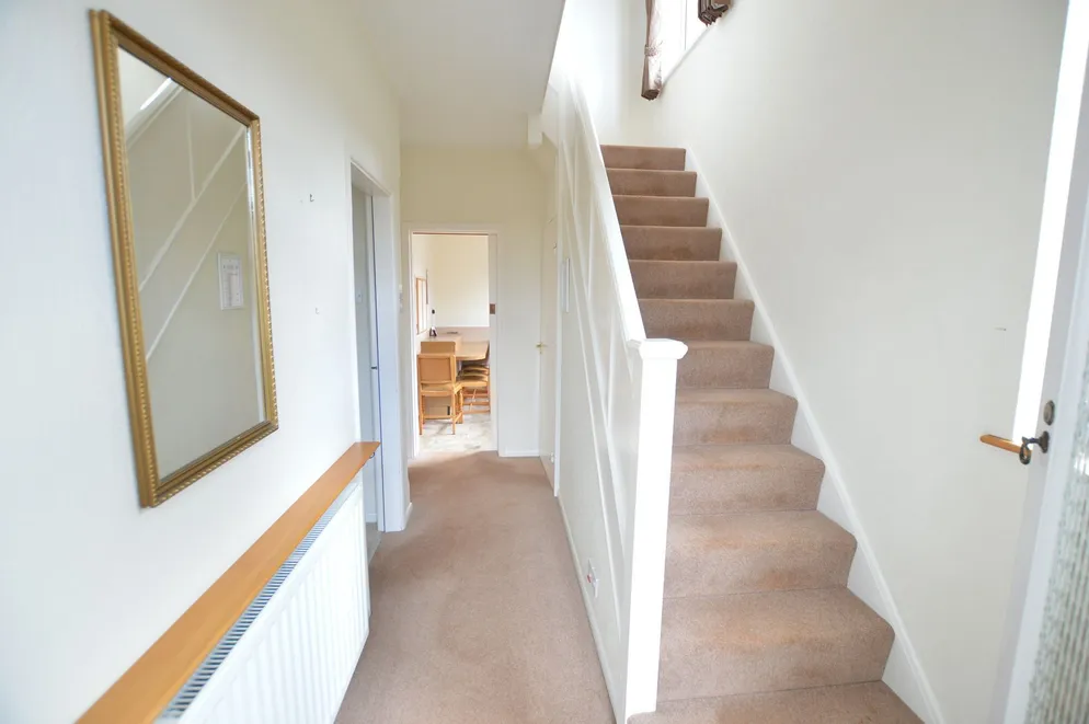 Property carousel item 5