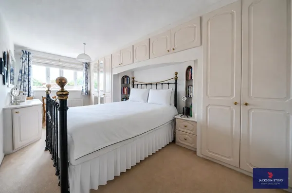 The Avenue, Cliftonville, NN1 photo 21