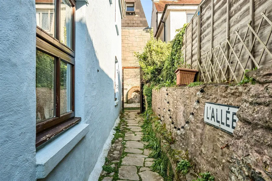 Property Image 37