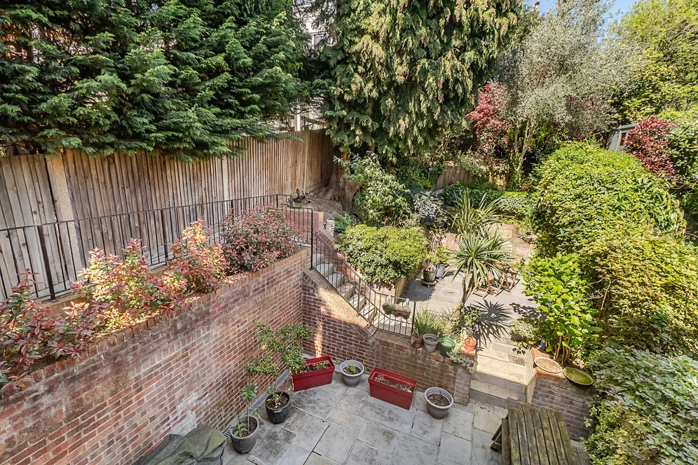 Cottenham Park Road, London, SW20 photo 2