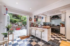 Cottenham Park Road, London, SW20 photo 4