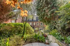 Cottenham Park Road, London, SW20 photo 38
