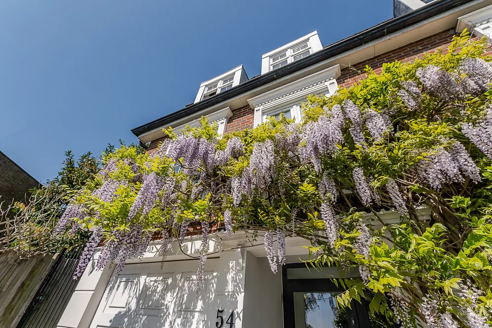 Cottenham Park Road, London, SW20 photo 44