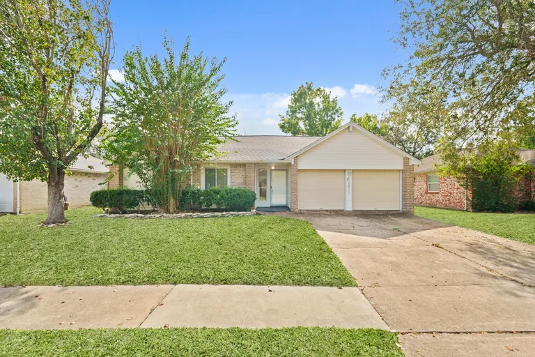12831 Newberry St, Sugar Land, TX 77478