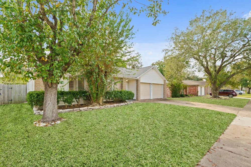 12831 Newberry St, Sugar Land, TX 77478
