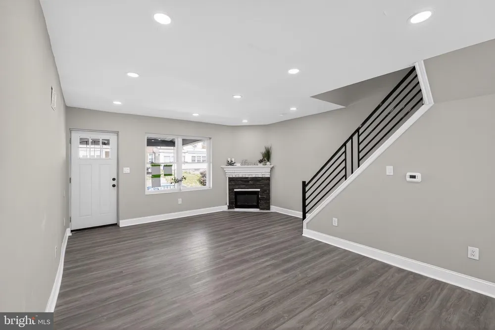 930 E Price St, Philadelphia, PA 19138