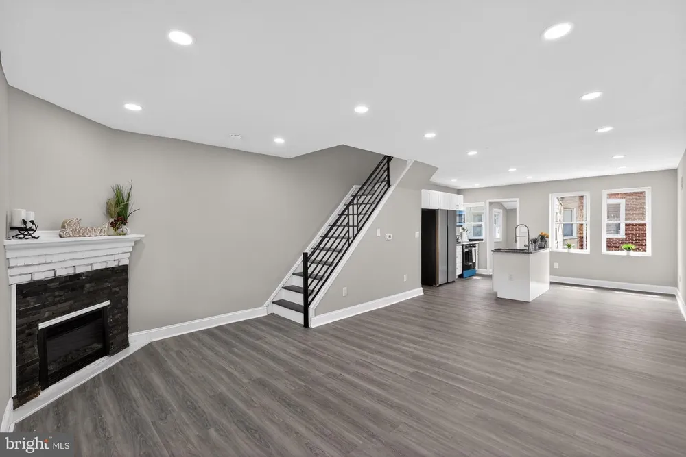 930 E Price St, Philadelphia, PA 19138