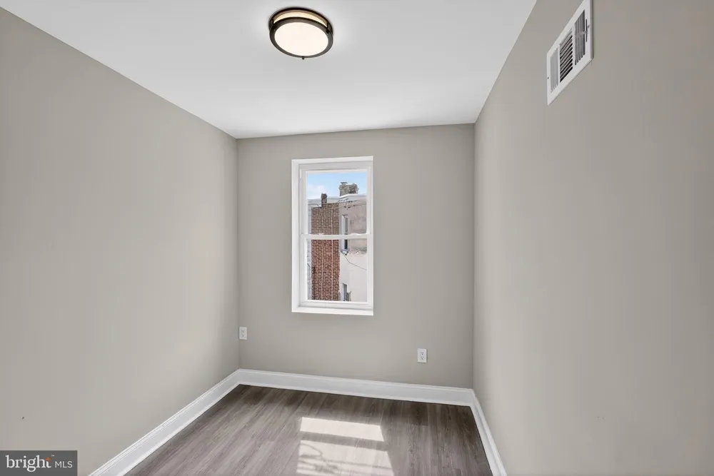 930 E Price St, Philadelphia, PA 19138