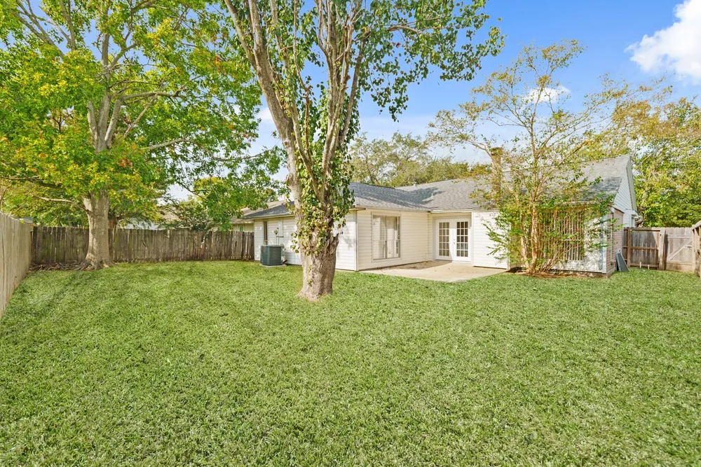 12831 Newberry St, Sugar Land, TX 77478