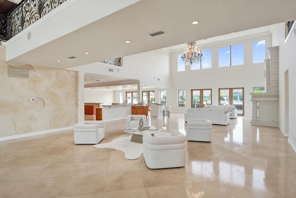3061 NE 43rd St, Fort Lauderdale, FL 33308
