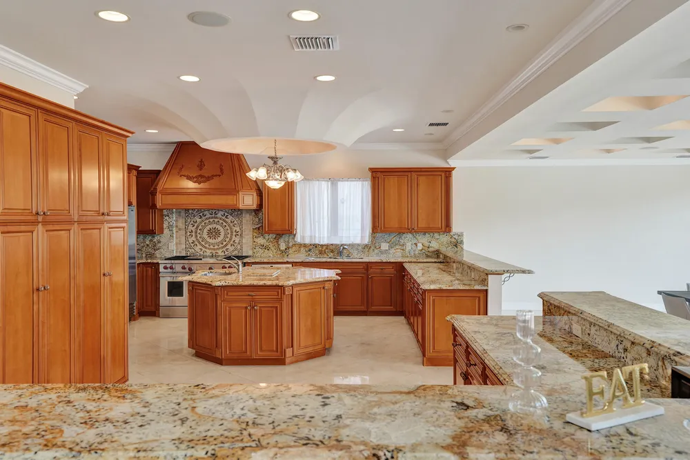 3061 NE 43rd St, Fort Lauderdale, FL 33308