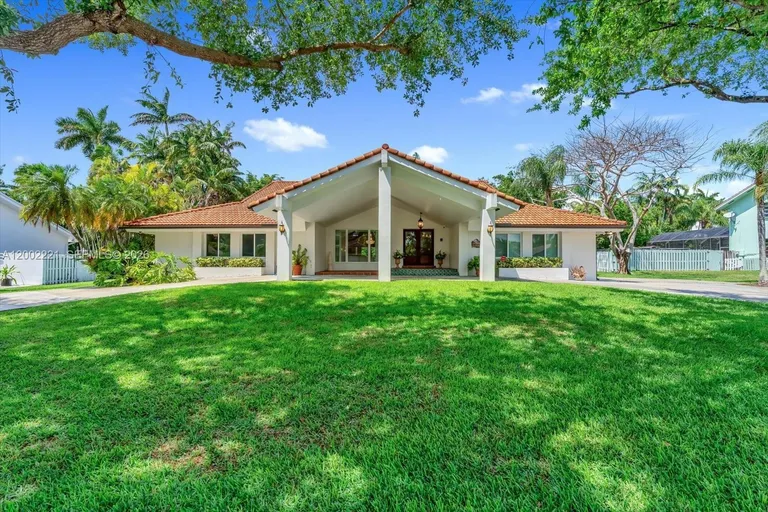 9941 SW 143rd St, Miami, FL 33176