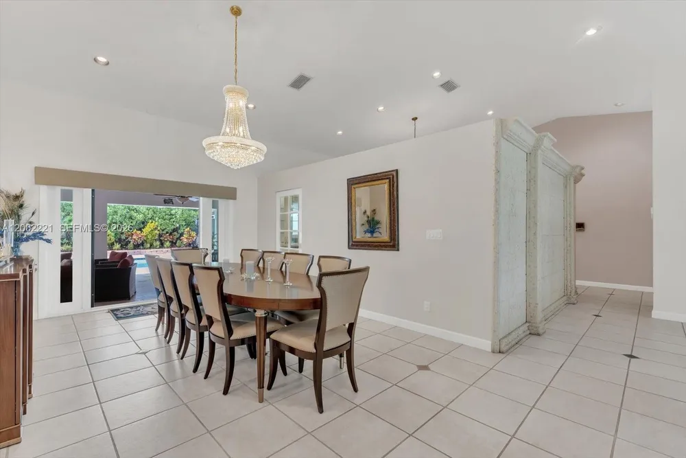 9941 SW 143rd St, Miami, FL 33176