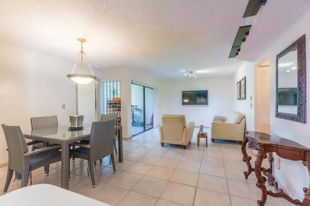 9819 NW 3rd Ct, Plantation, FL 33324