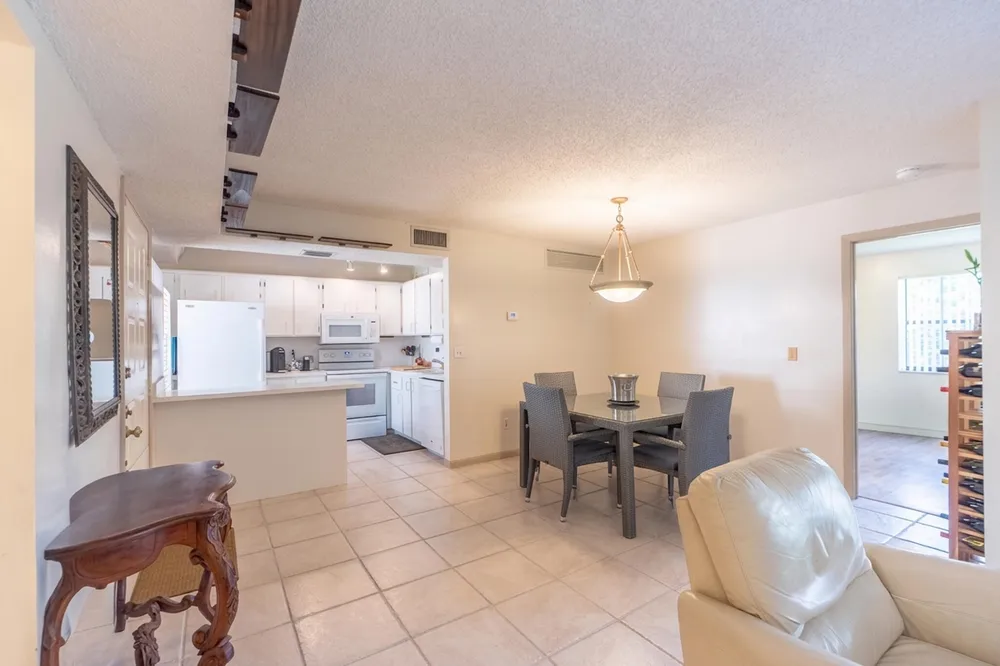 9819 NW 3rd Ct, Plantation, FL 33324