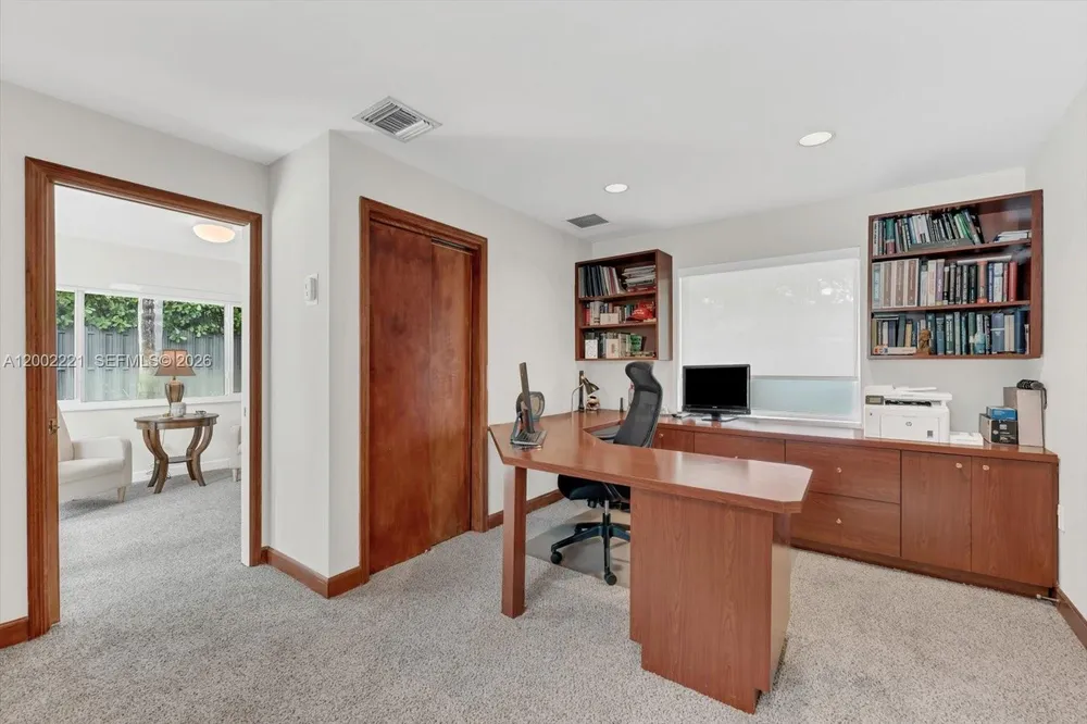 9941 SW 143rd St, Miami, FL 33176