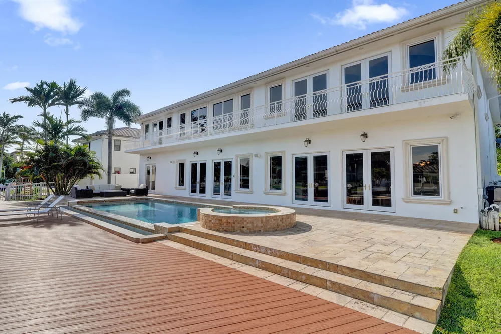 3061 NE 43rd St, Fort Lauderdale, FL 33308