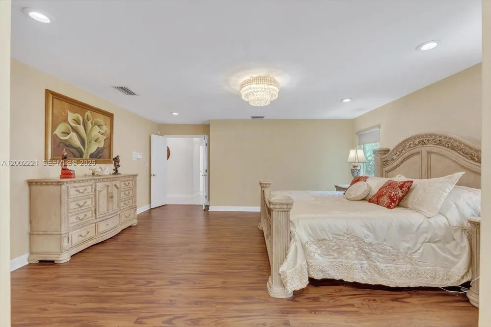 9941 SW 143rd St, Miami, FL 33176