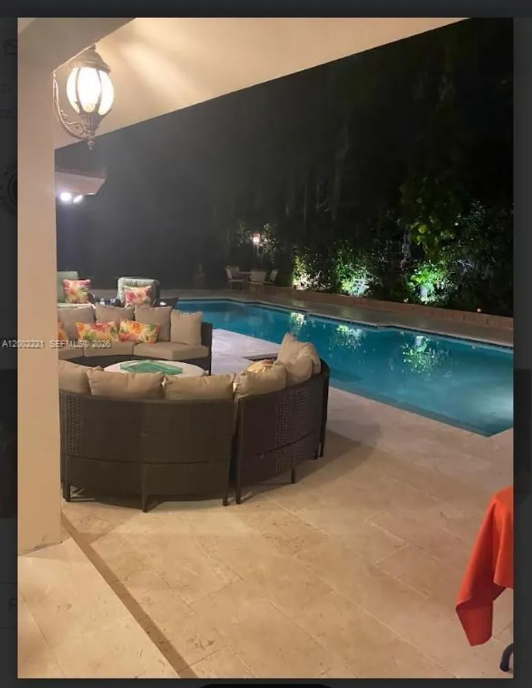 9941 SW 143rd St, Miami, FL 33176