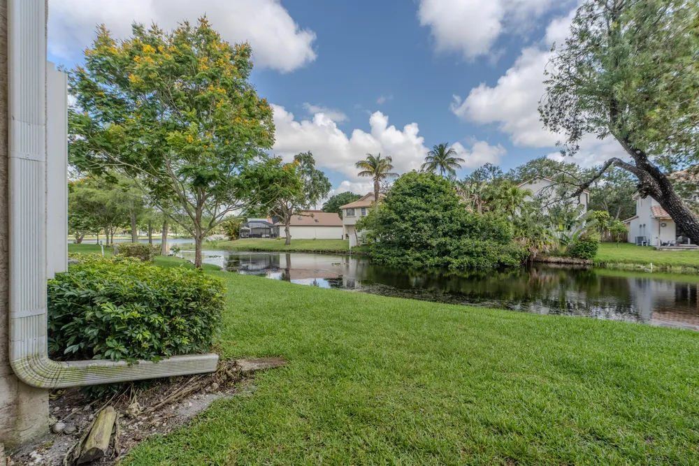 9819 NW 3rd Ct, Plantation, FL 33324