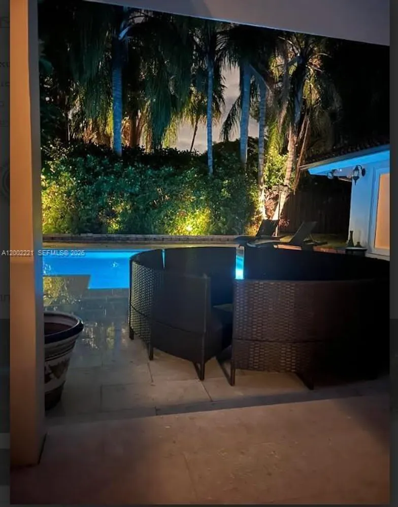 9941 SW 143rd St, Miami, FL 33176