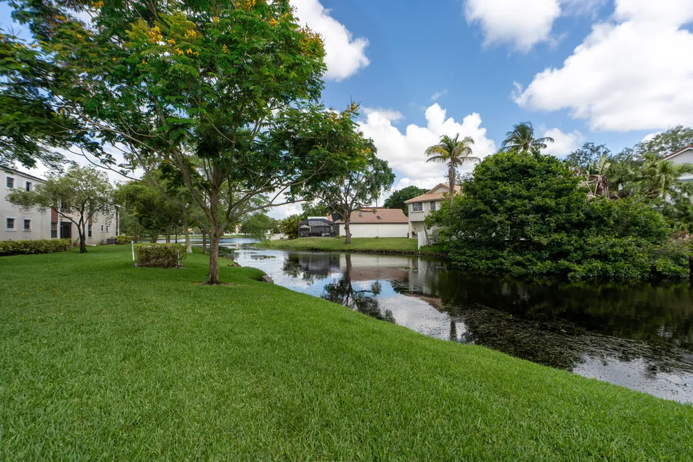 9819 NW 3rd Ct, Plantation, FL 33324