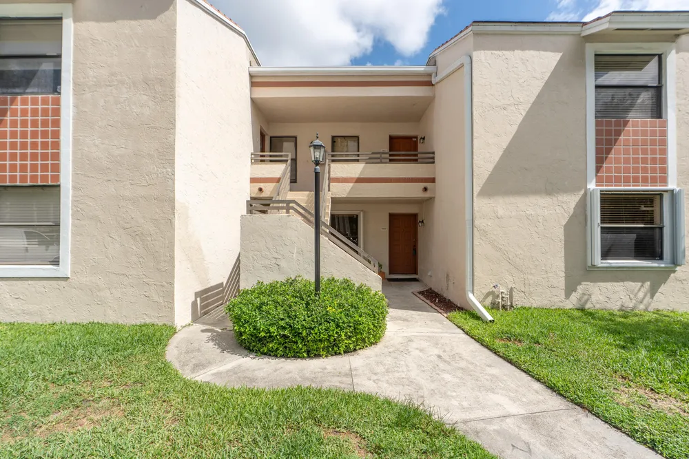 9819 NW 3rd Ct, Plantation, FL 33324