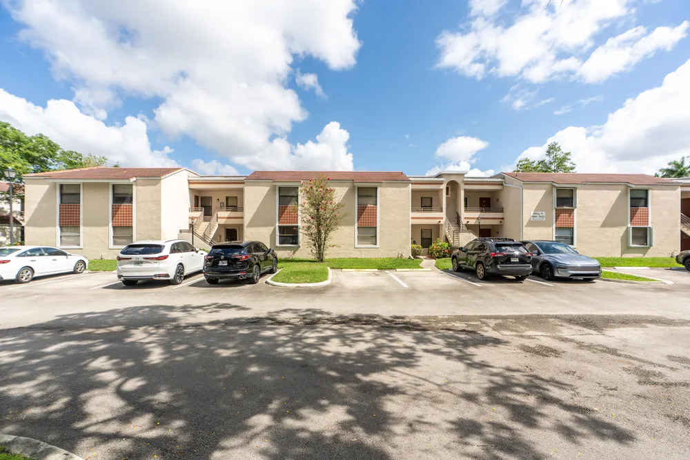 9819 NW 3rd Ct, Plantation, FL 33324