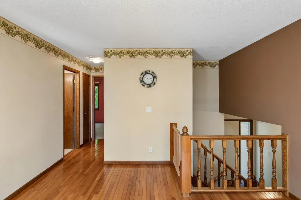 229 21st Ave S, South Saint Paul, MN 55075