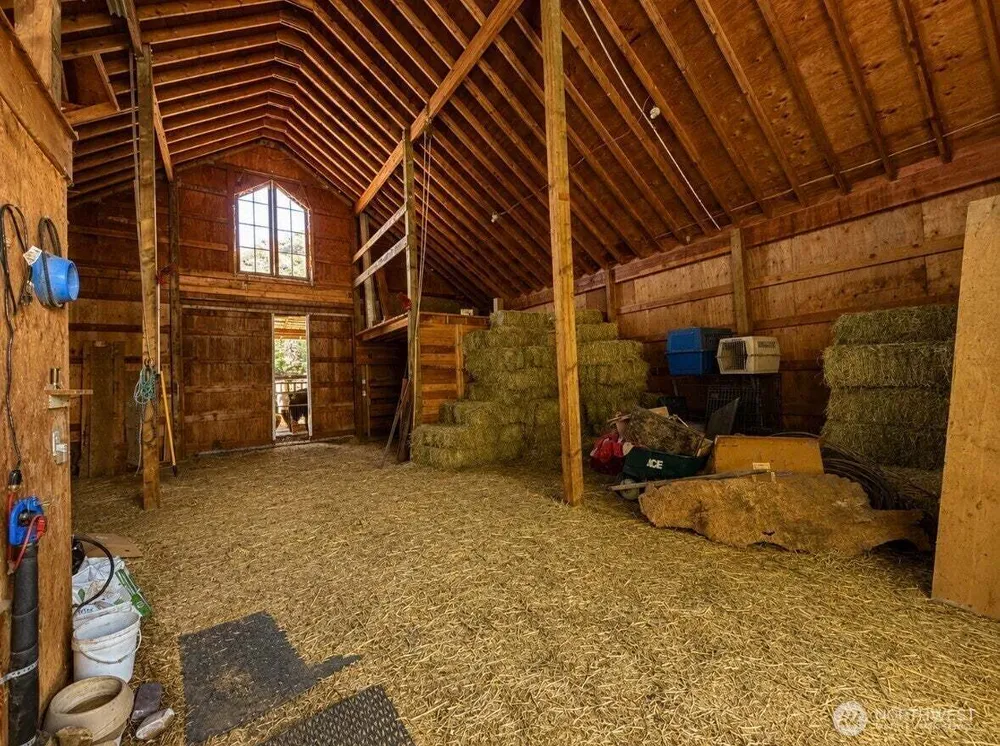16 Big Rock Rd, Oroville, WA 98844