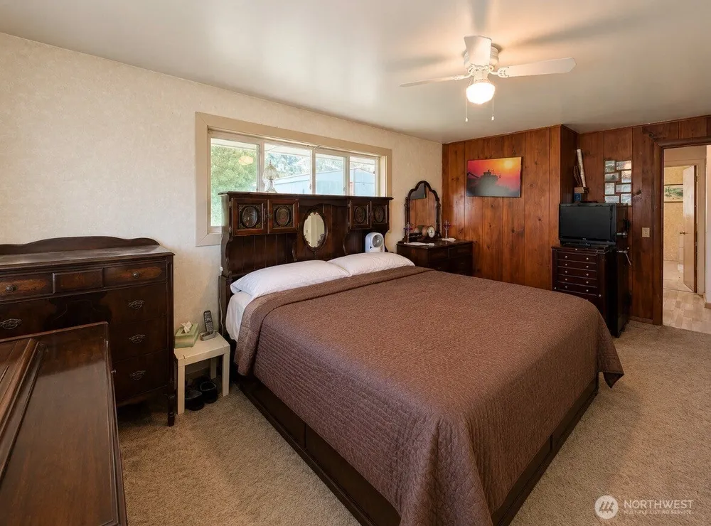 16 Big Rock Rd, Oroville, WA 98844
