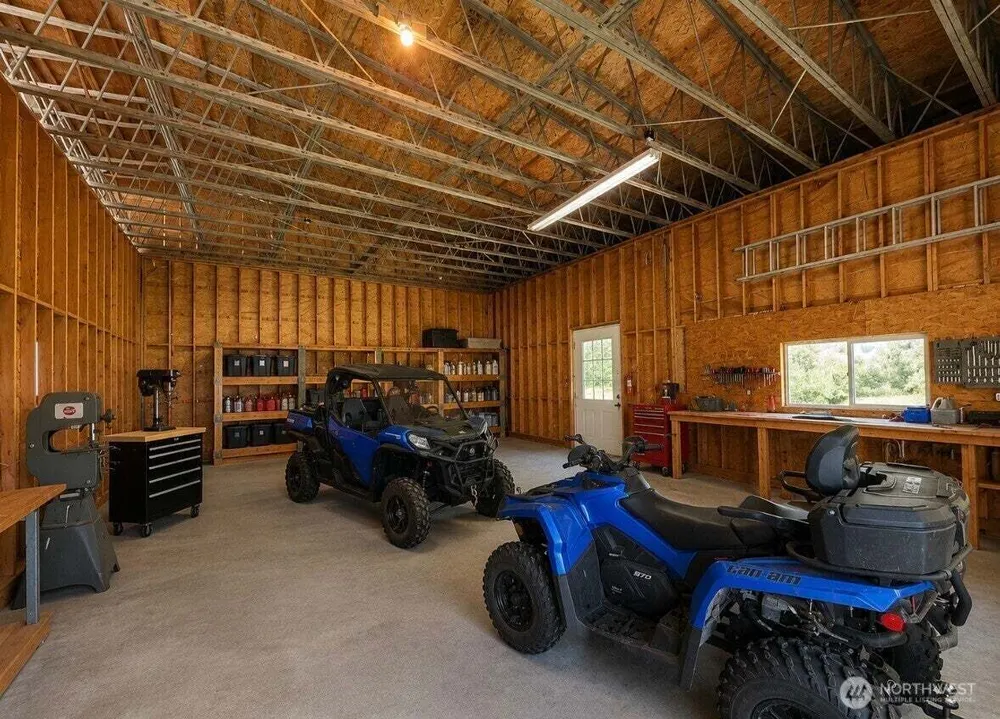 16 Big Rock Rd, Oroville, WA 98844