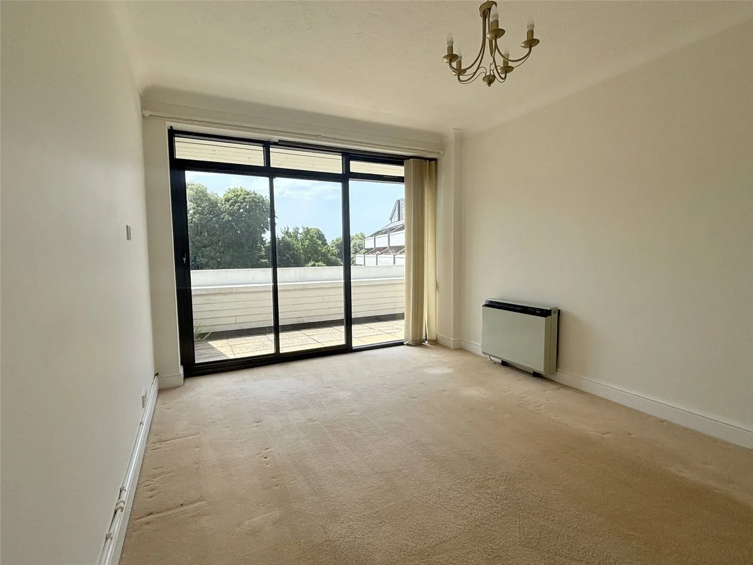 Tollhouse Close, Chichester, PO19 photo 8