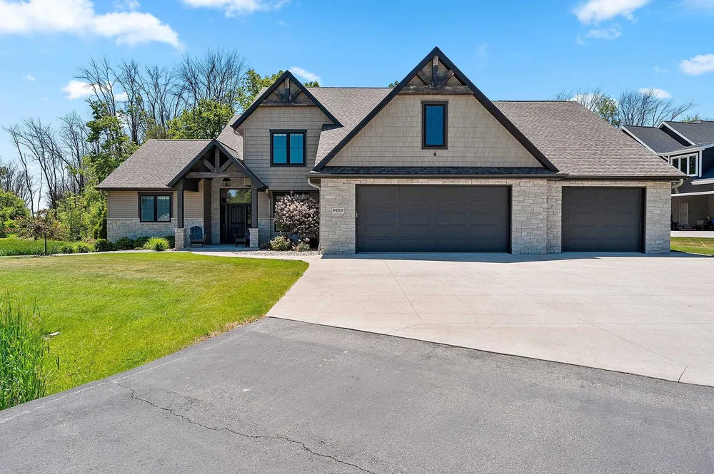 W4269 Rose Tree Drive, Appleton, WI 54913