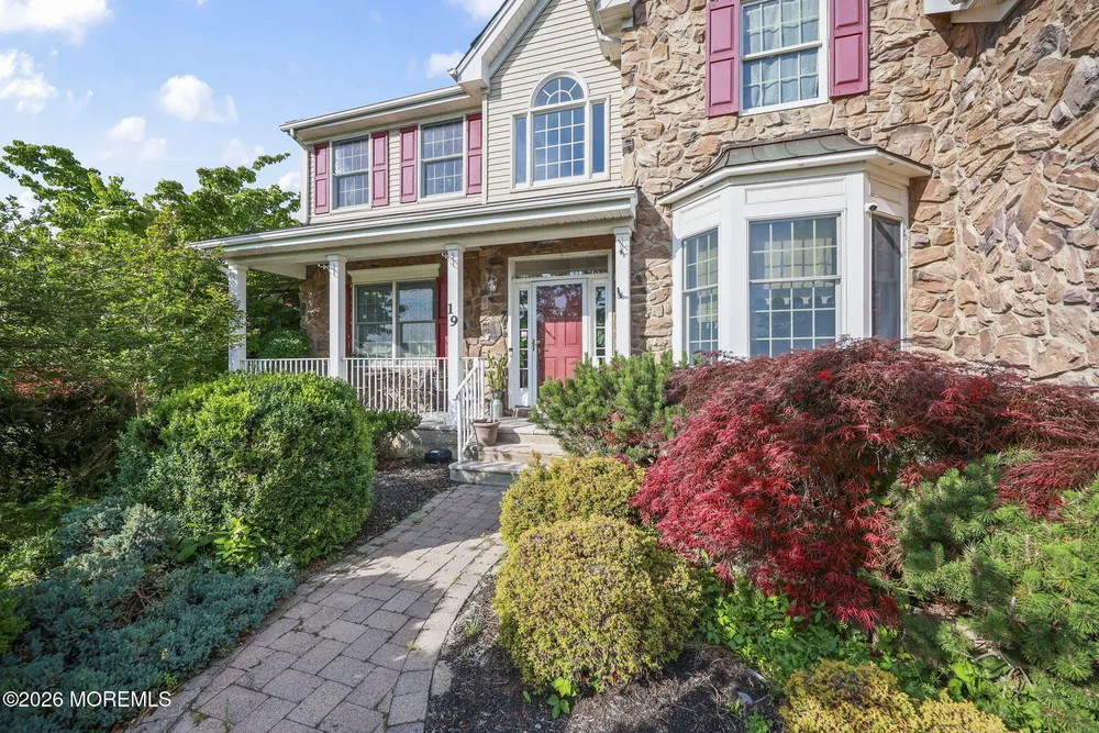 19 Chambry Ct, Freehold, NJ 07728