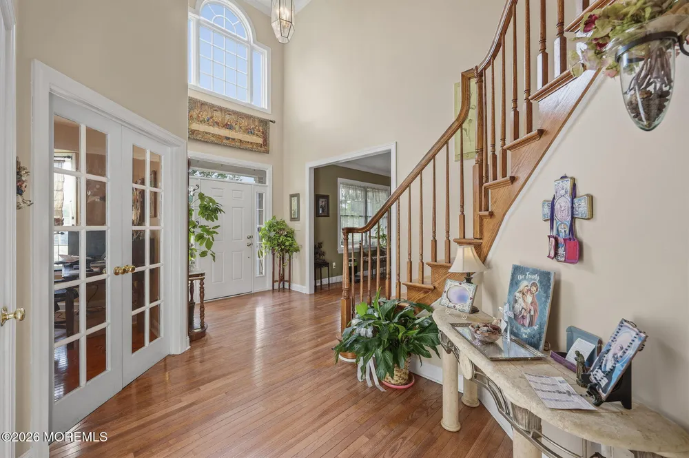 19 Chambry Ct, Freehold, NJ 07728