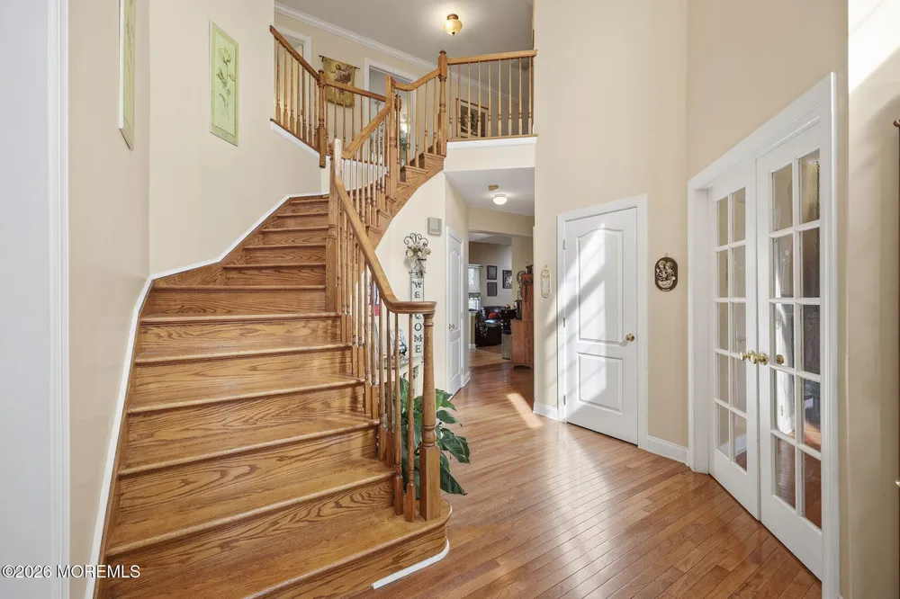 19 Chambry Ct, Freehold, NJ 07728