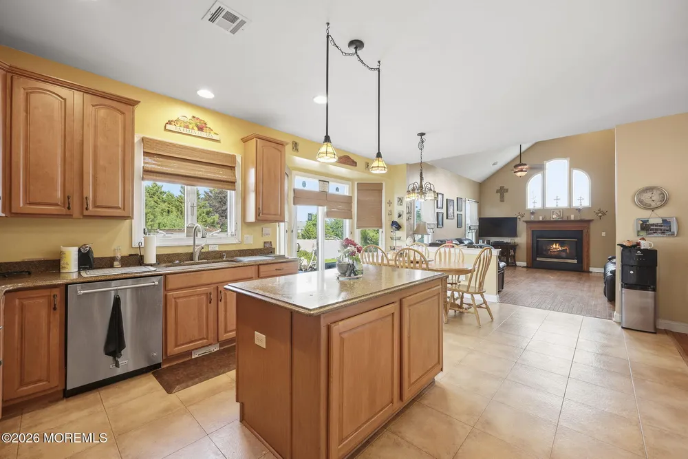 19 Chambry Ct, Freehold, NJ 07728