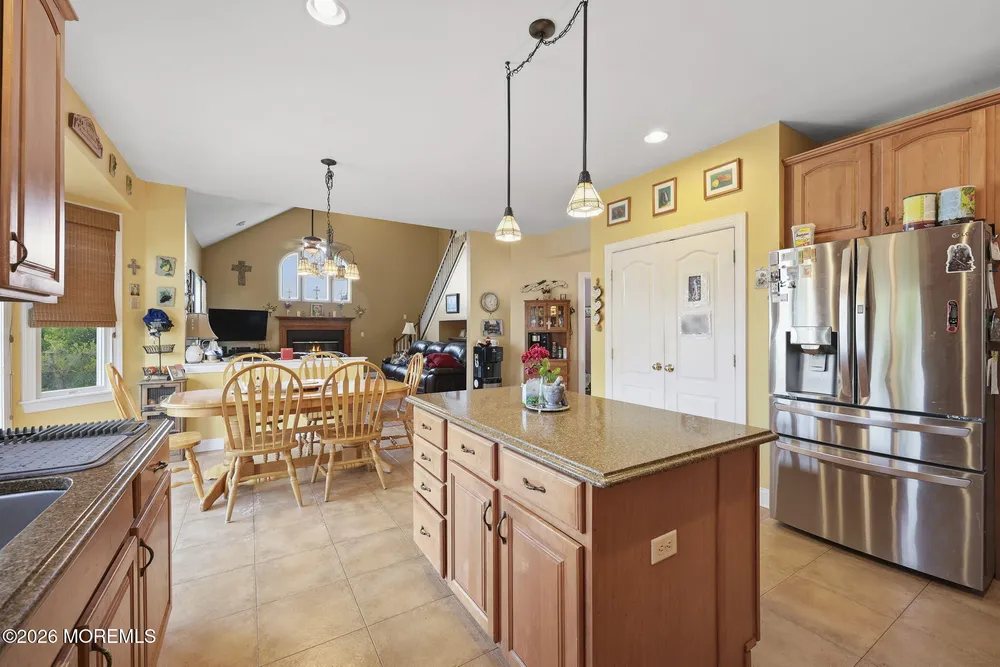 19 Chambry Ct, Freehold, NJ 07728