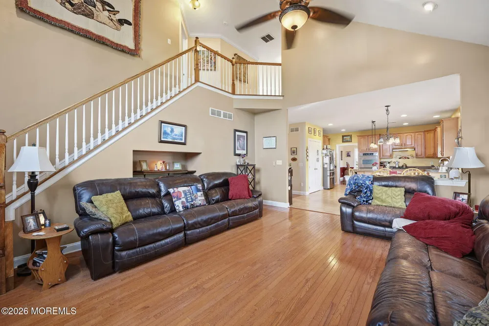 19 Chambry Ct, Freehold, NJ 07728