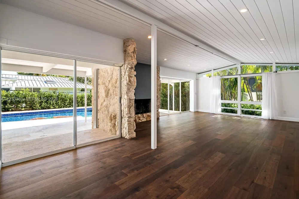 669 S Mashta Dr, Key Biscayne, FL 33149