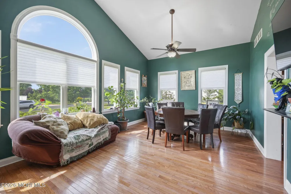 19 Chambry Ct, Freehold, NJ 07728