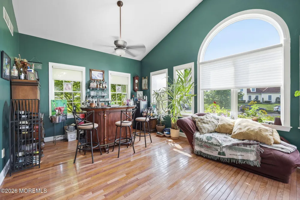 19 Chambry Ct, Freehold, NJ 07728