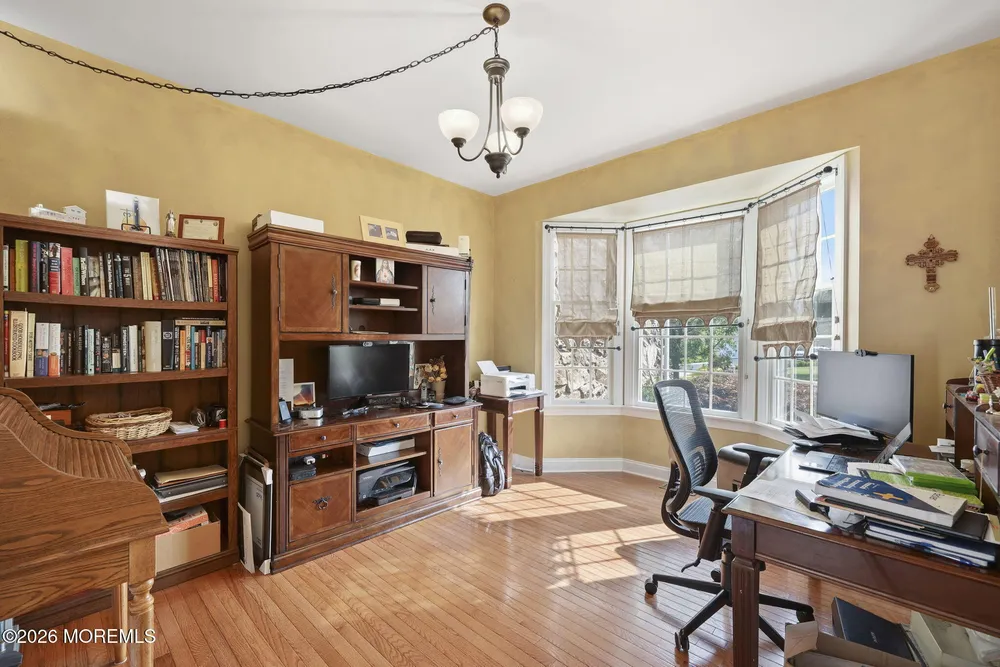 19 Chambry Ct, Freehold, NJ 07728