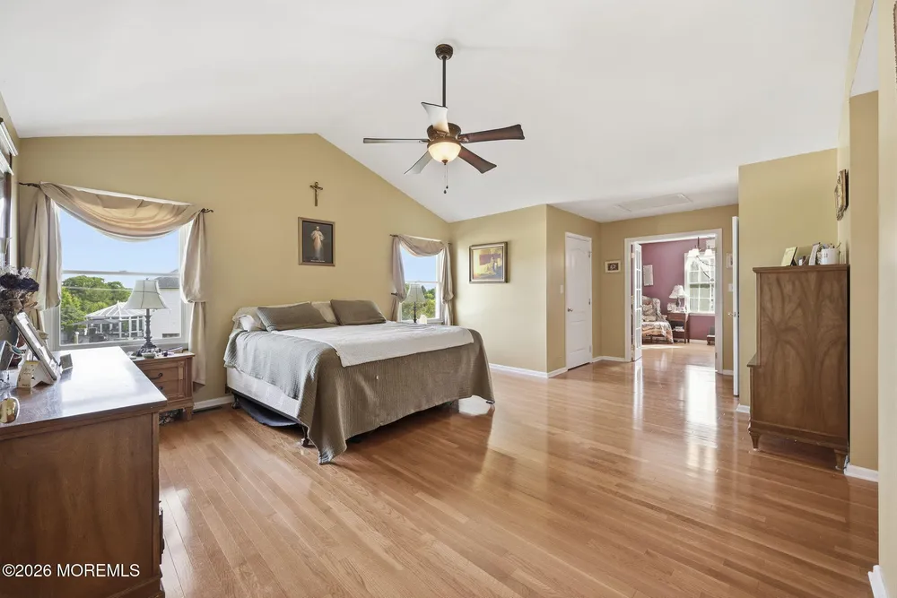 19 Chambry Ct, Freehold, NJ 07728