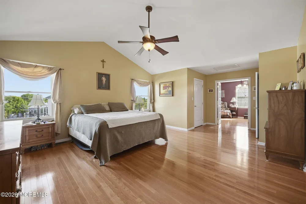 19 Chambry Ct, Freehold, NJ 07728